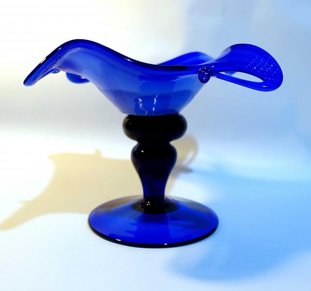 Alzata blu-cobalto in vetro di Murano