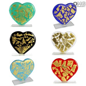 love_heart_with_gold_paperweight_murano_glass