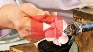 ムラノガラスのベネチアンシャンデリアの作り方のビデオ