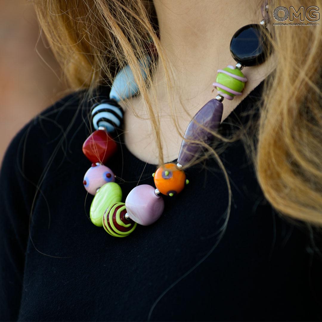 Venetian bead sales necklace