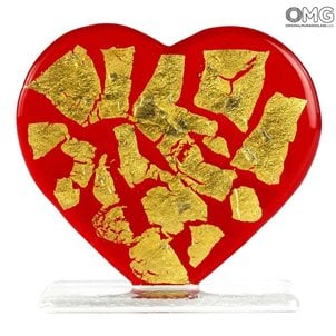 love_heart_with_gold_paperweight_murano_glass_red