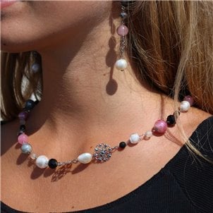 single_iris_necklace_external