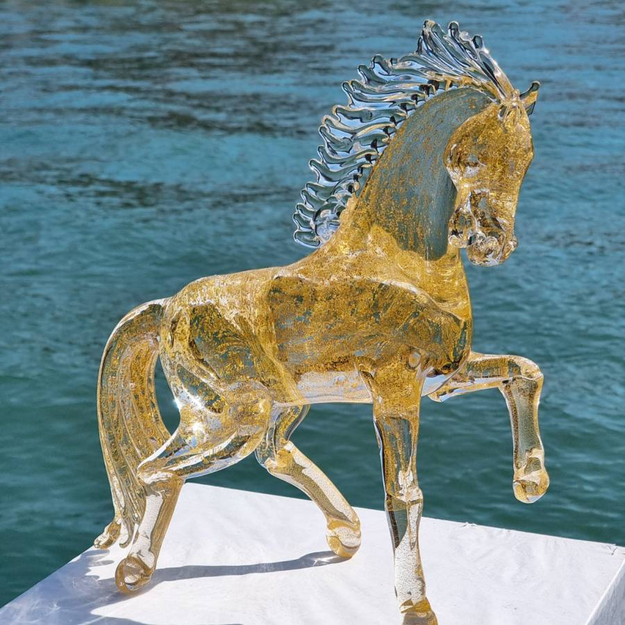 Cavallino con oro 24 carati
