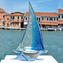 Парусная лодка с гравировкой - голубая - Original Murano Glass OMG